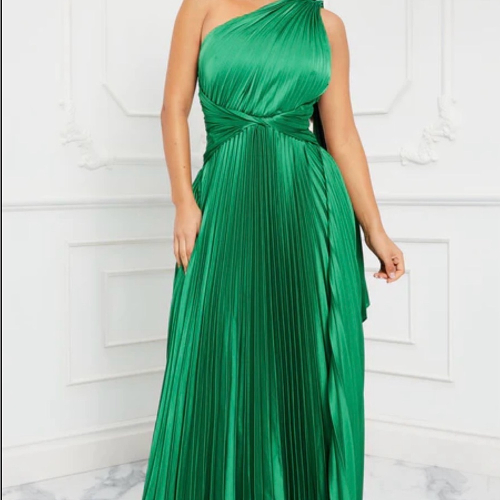 Fashion Nova Emerald Green One-Shoulder Pleated Gown